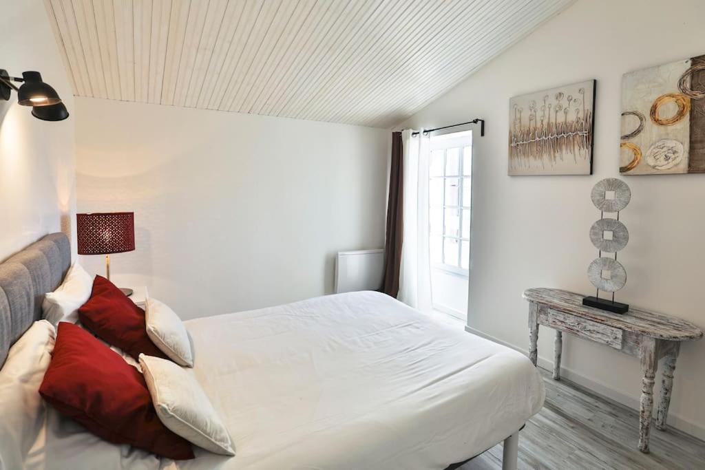 Le Cosy T2 Hypercentre ! Parking Inclus Et La Plage A 2 Min ! 莱萨布勒-多洛讷 外观 照片