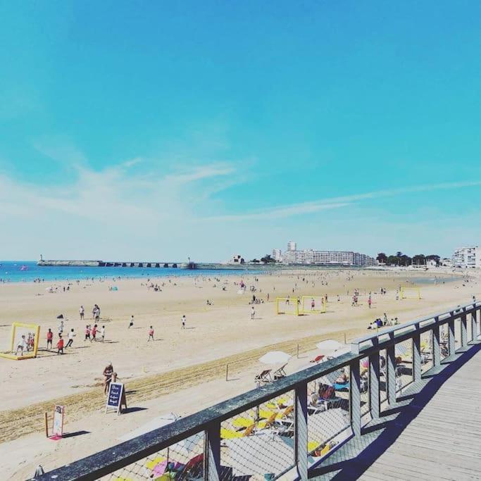 Le Cosy T2 Hypercentre ! Parking Inclus Et La Plage A 2 Min ! 莱萨布勒-多洛讷 外观 照片