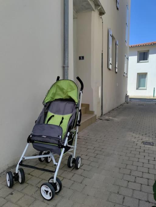 Le Cosy T2 Hypercentre ! Parking Inclus Et La Plage A 2 Min ! 莱萨布勒-多洛讷 外观 照片